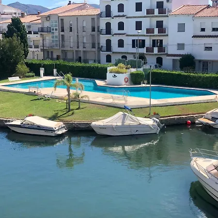 Port Sotavent: Canal-view With Pool In Marina Empuriabrava