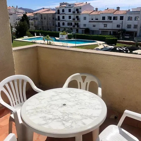 Port Sotavent: Canal-view With Pool In Marina Apartment *