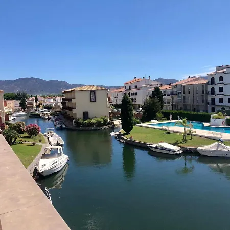 Port Sotavent: Canal-view With Pool In Marina Apartment Empuriabrava